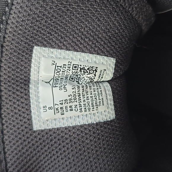 Air Jordan Retro Mid Size 8 - Picture 5 of 10